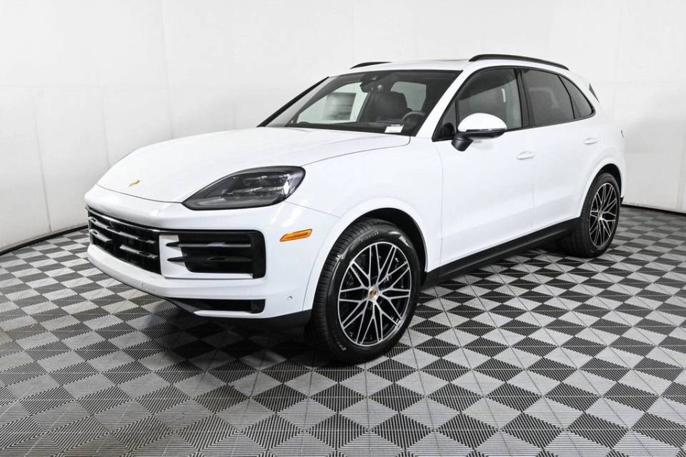 2025 Porsche Cayenne Base