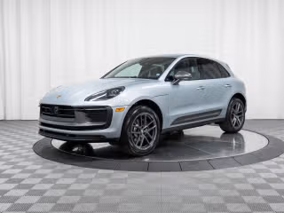 2026 Porsche Macan T's photo