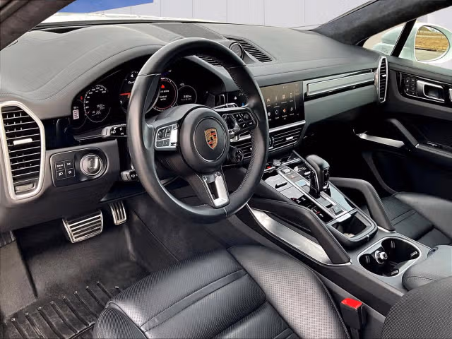 2023 Porsche Cayenne Coup Turbo - Photo 26