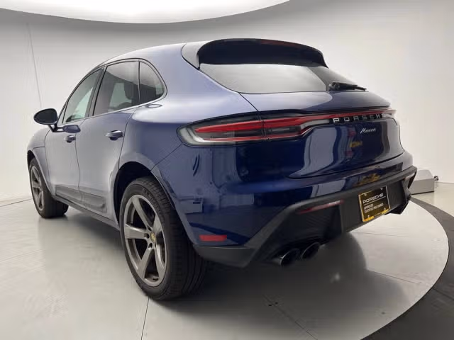 2025 Porsche Macan T - Photo 18