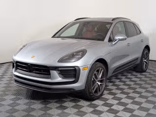 2025 Porsche Macan's photo