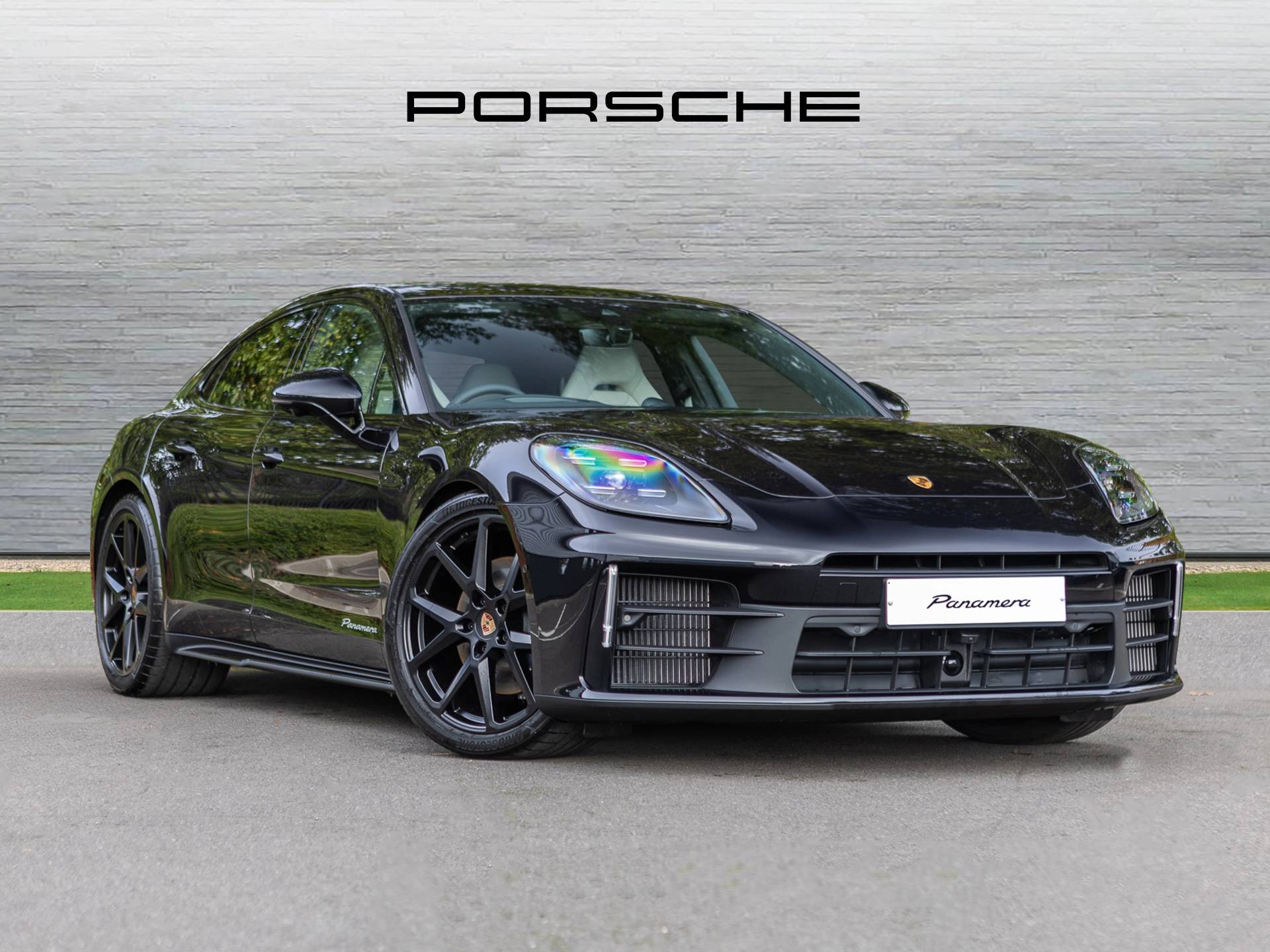 Panamera, photo 1 of 38