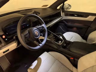 2025 Porsche Cayenne E-Hybrid - Photo 25