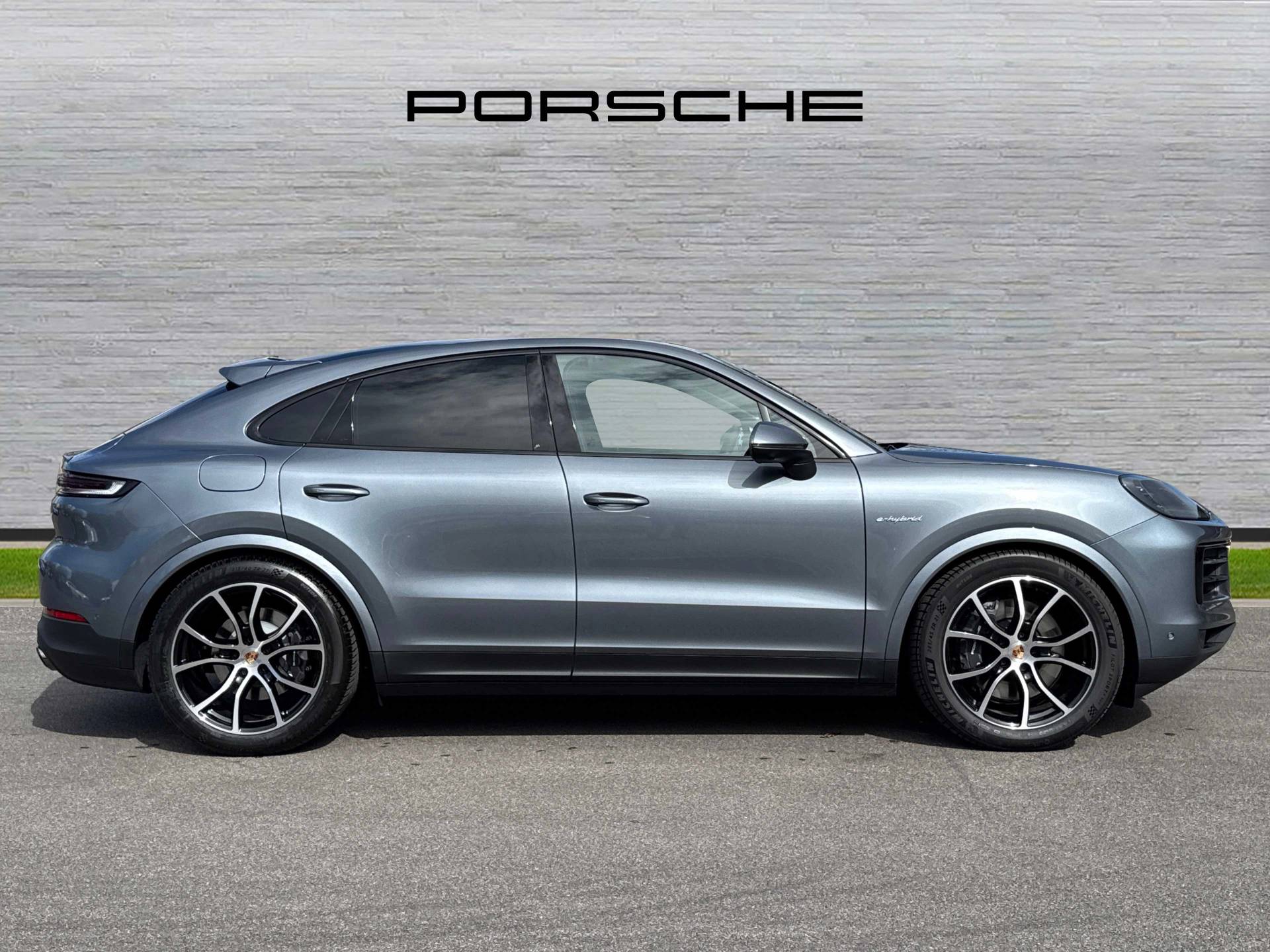Cayenne E-Hybrid Coupé, photo 2 of 39