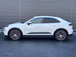 2025 Porsche Macan S - Photo 9