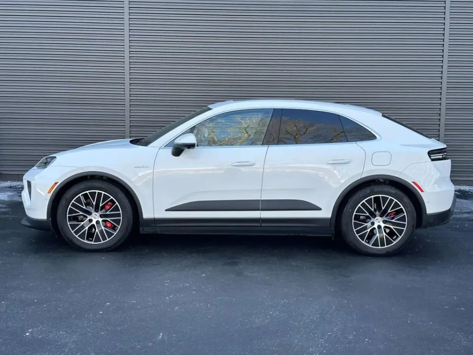 2025 Porsche Macan S - Photo 15