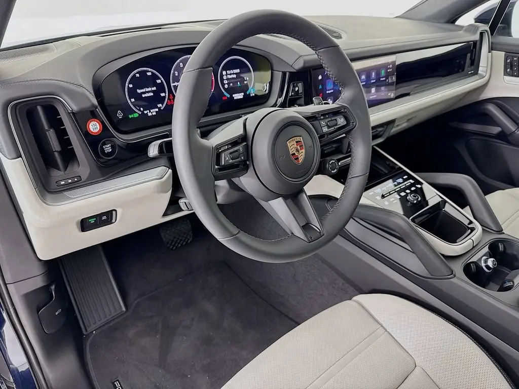 2026 Porsche Cayenne Coup E-Hybrid - Photo 32