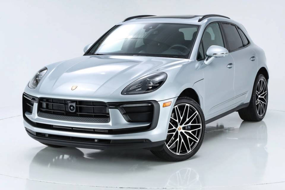 2026 Porsche Macan T