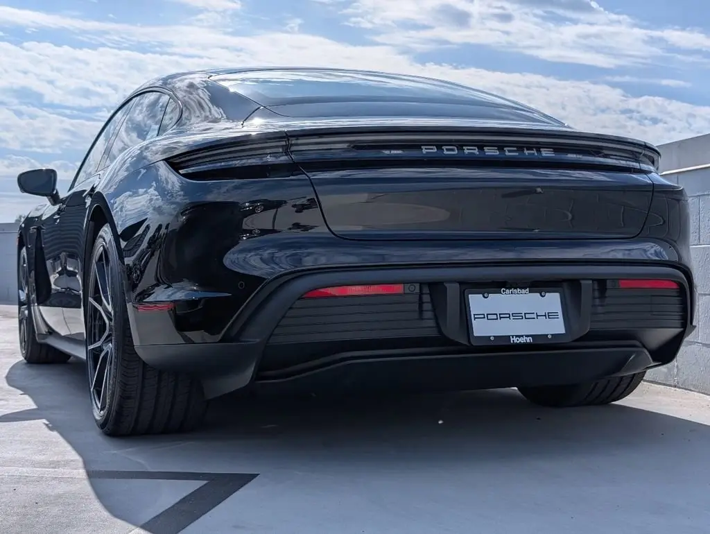 2026 Porsche Taycan Base - Photo 24