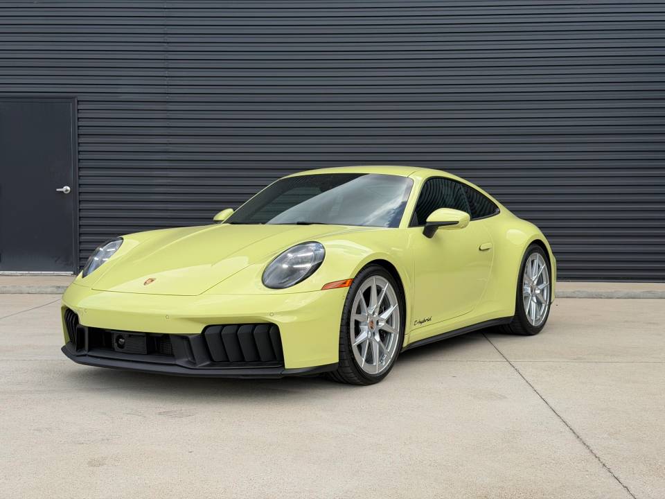 2025 Porsche 911