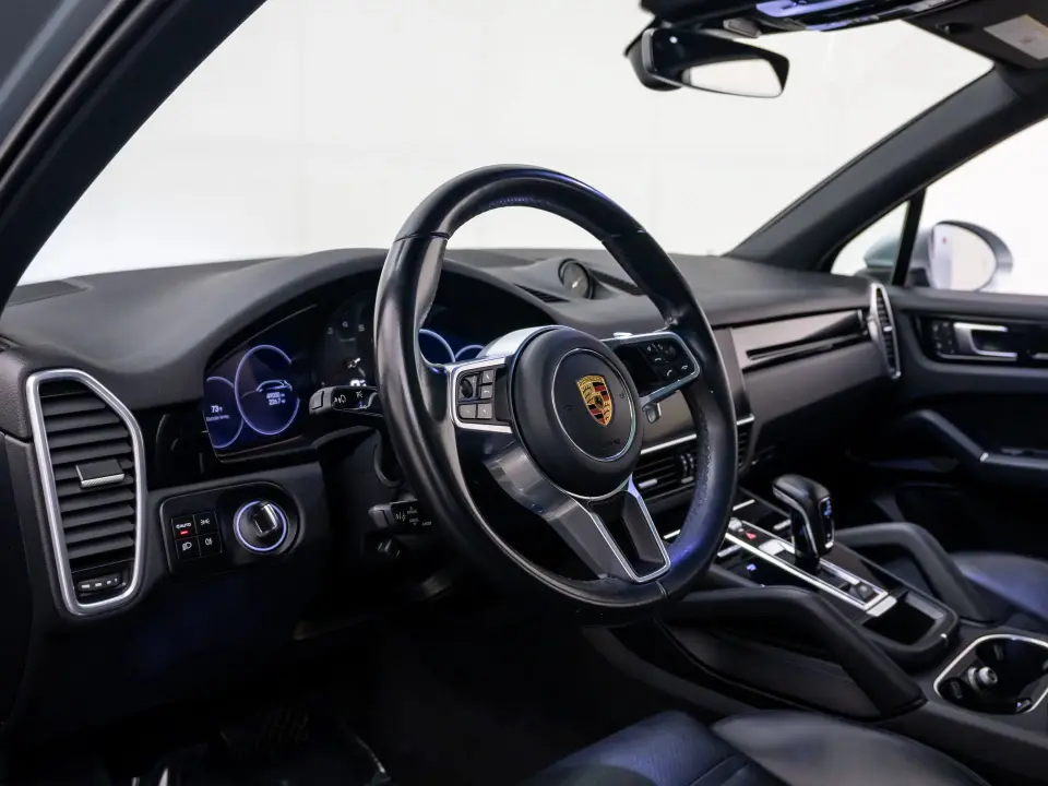 2023 Porsche Cayenne Base - Photo 31