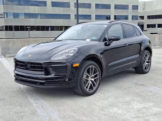 2026 Porsche Macan T's photo