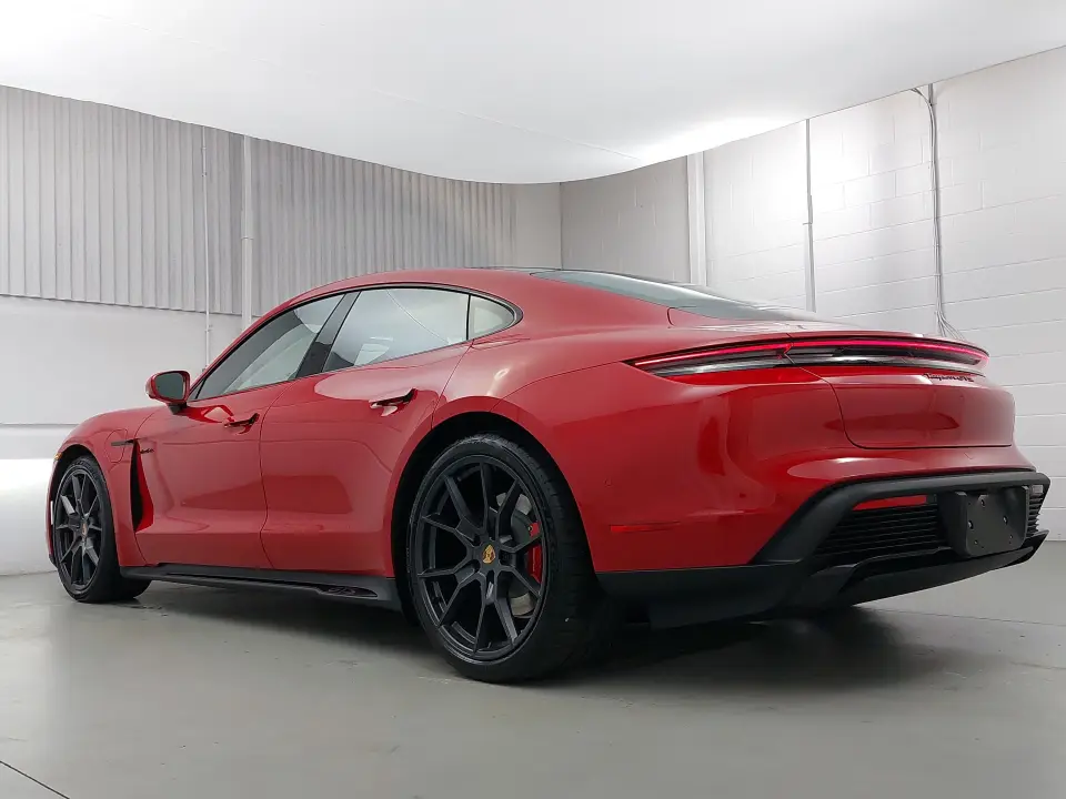 2026 Porsche Taycan GTS - Photo 23
