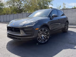 2026 Porsche Macan T's photo