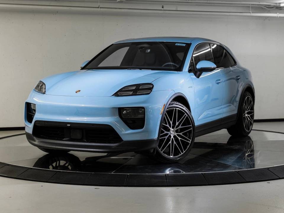 2026 Porsche Macan Base