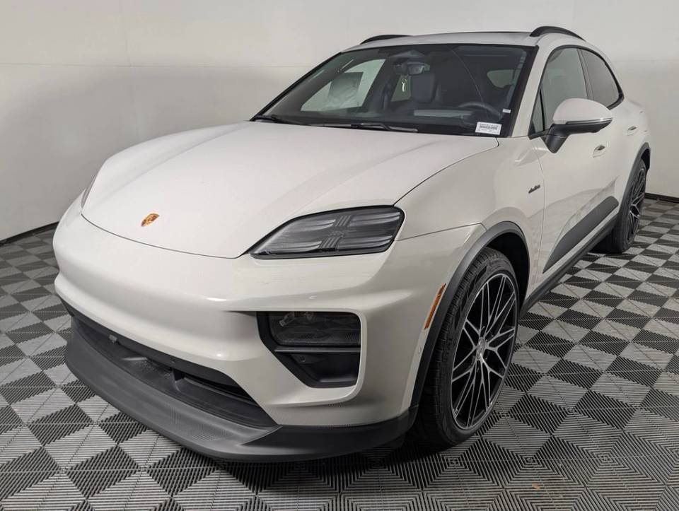 2026 Porsche Macan