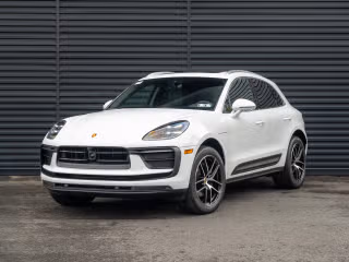 2023 Porsche Macan -'s photo