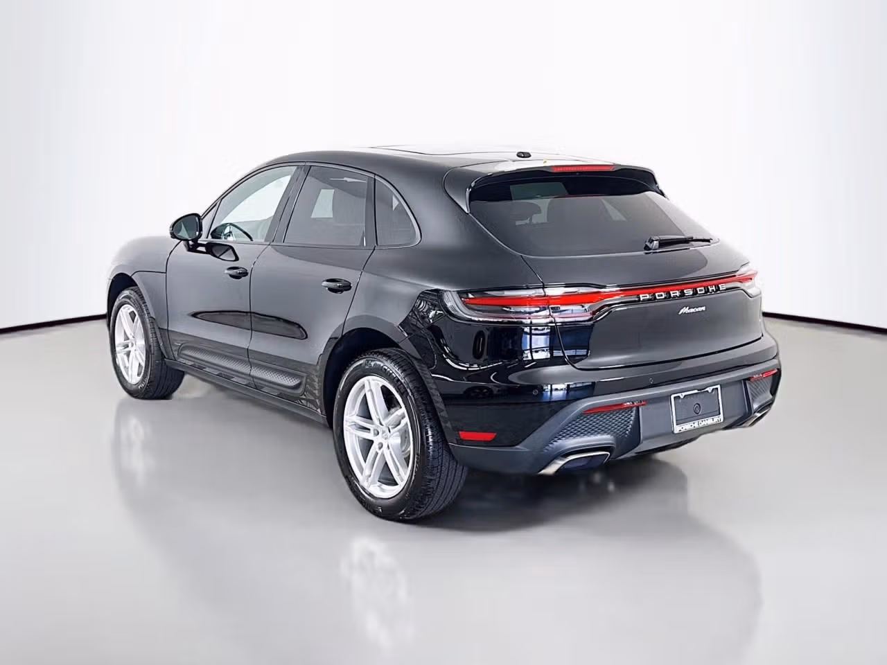 2025 Porsche Macan - Photo 20