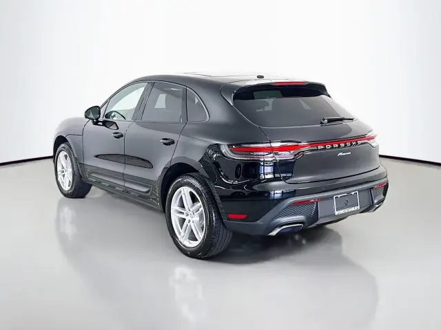 2025 Porsche Macan - Photo 22