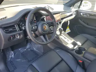 2026 Porsche Macan Base - Photo 29