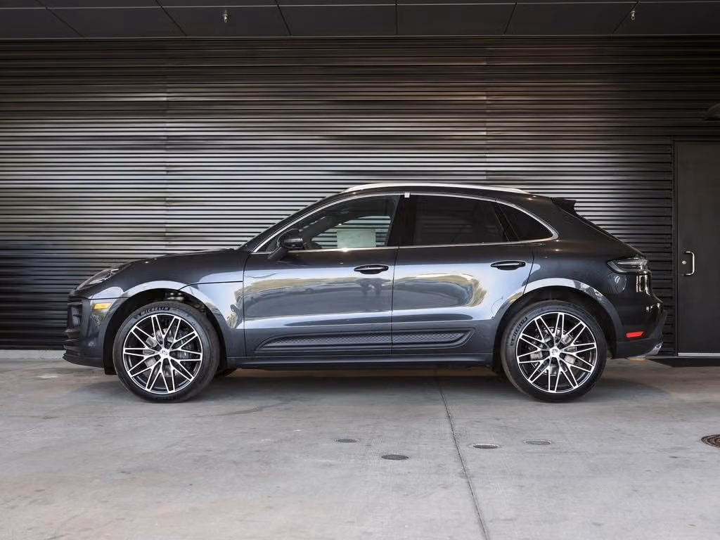 2026 Porsche Macan Base - Photo 12