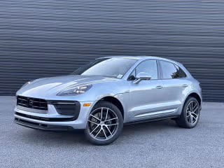 2026 Porsche Macan -'s photo