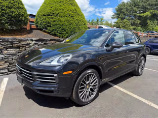 2022 Porsche Cayenne -'s photo