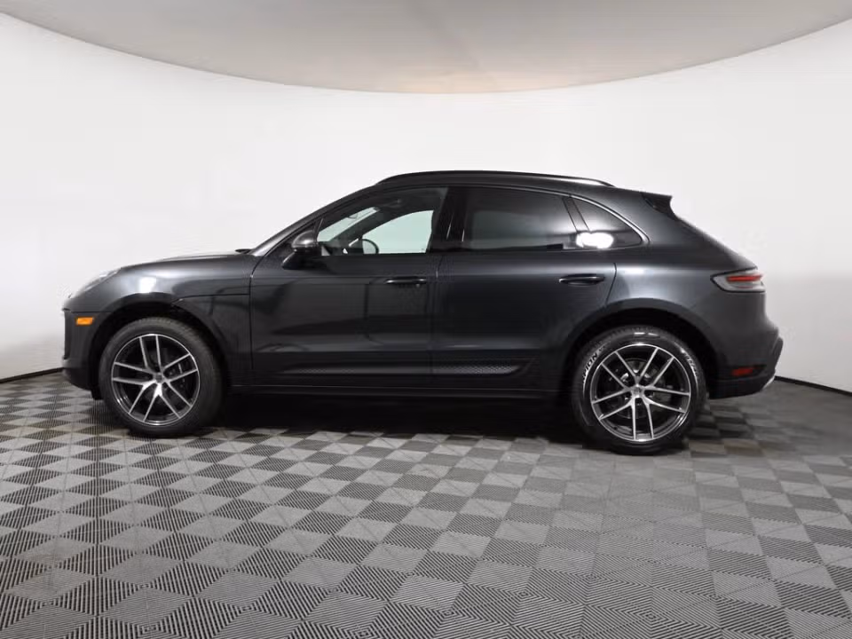 2026 Porsche Macan Base - Photo 11