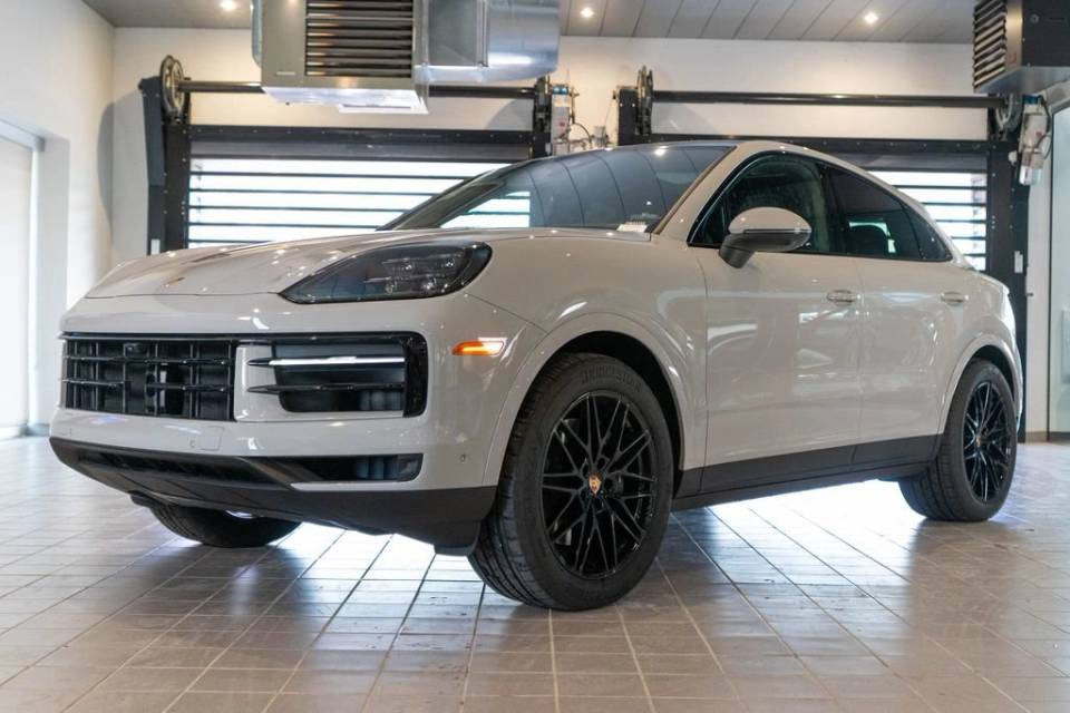 2025 Porsche Cayenne Coup Base