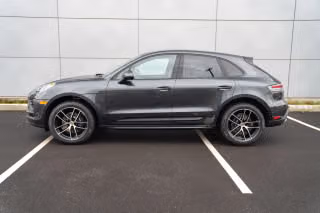 2026 Porsche Macan T - Photo 9