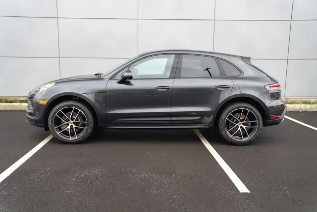 2026 Porsche Macan T - Photo 14