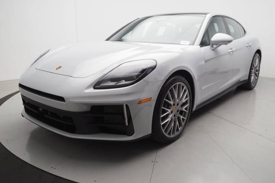 2026 Porsche Panamera Base