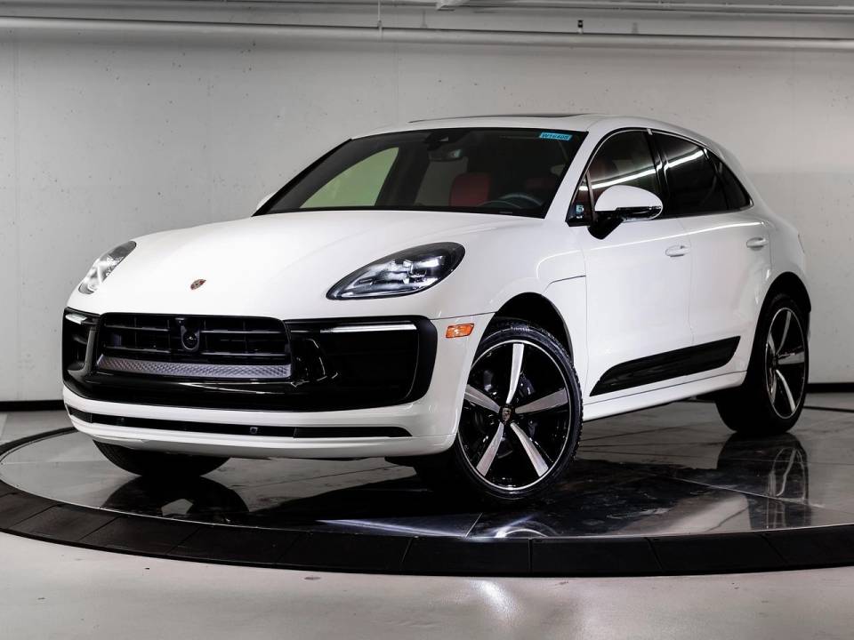 2026 Porsche Macan Base
