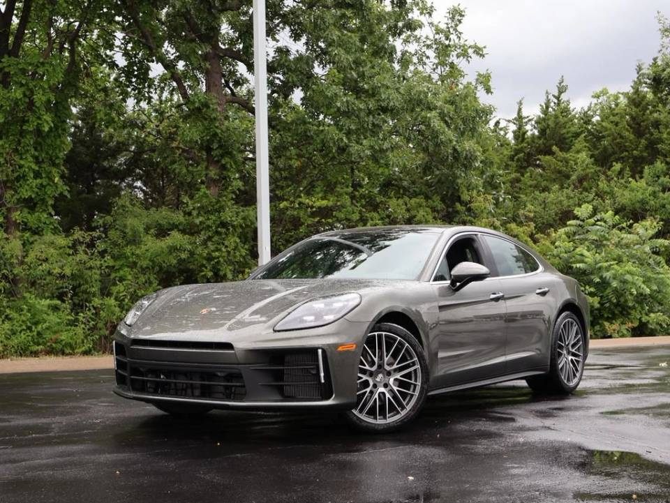 2026 Porsche Panamera