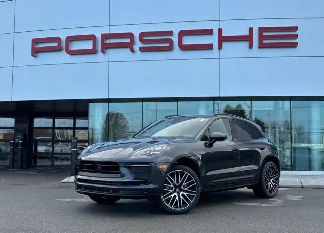 2026 Porsche Macan T - Photo 6