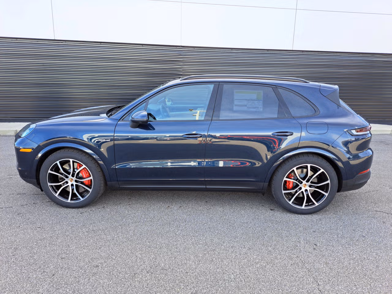 2026 Porsche Cayenne S E-Hybrid - Photo 12