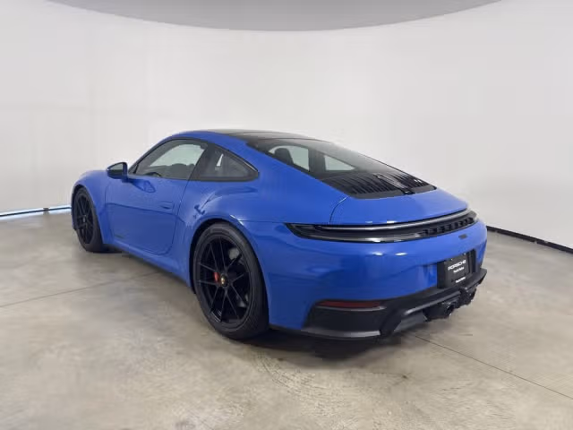 2026 Porsche 911 GTS - Photo 18
