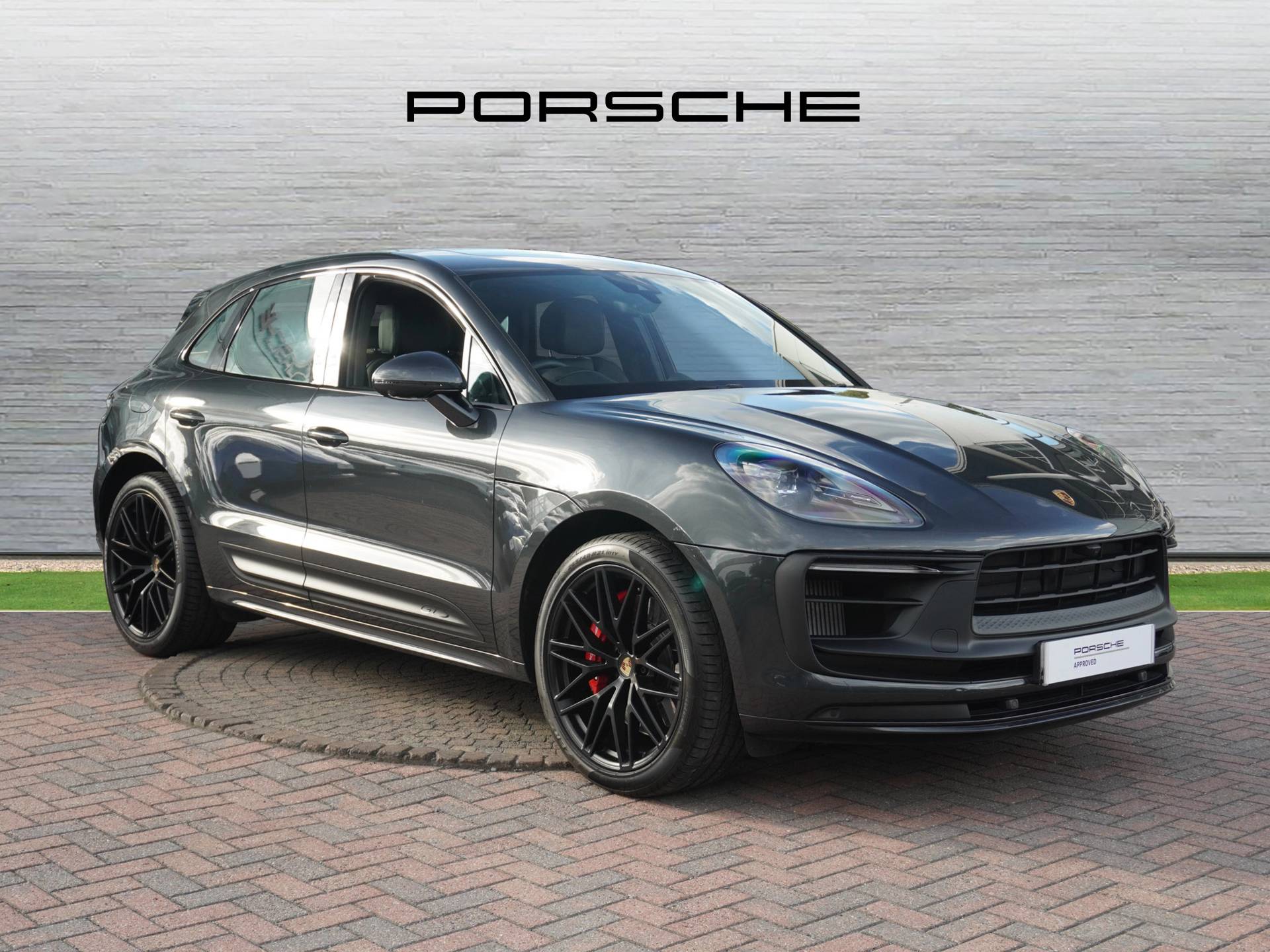 Macan GTS, photo 1 of 46