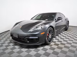 2021 Porsche Panamera GTS's photo
