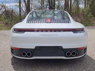 2022 Porsche 911 - Photo 25