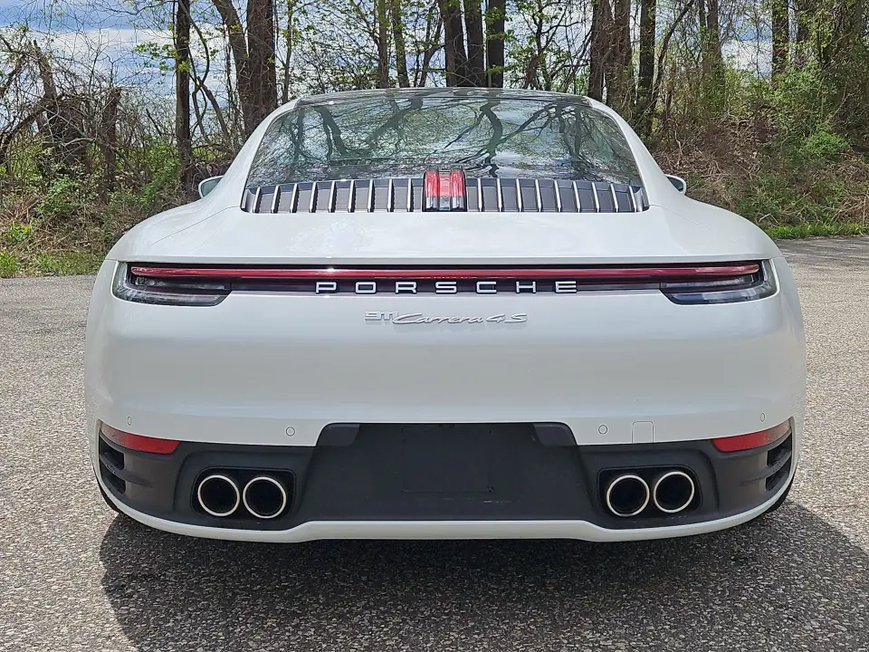 2022 Porsche 911 - Photo 31