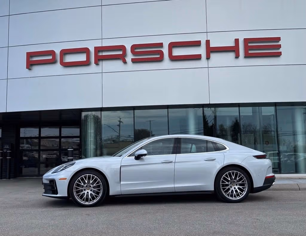 2025 Porsche Panamera Base - Photo 12