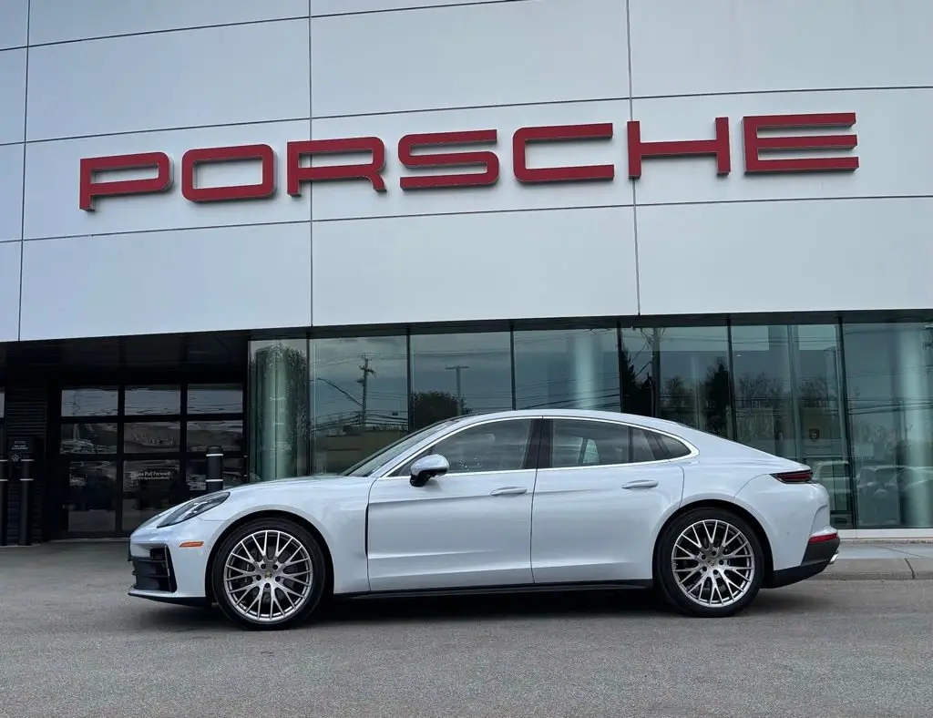 2025 Porsche Panamera Base - Photo 16