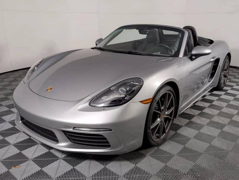 2021 Porsche 718