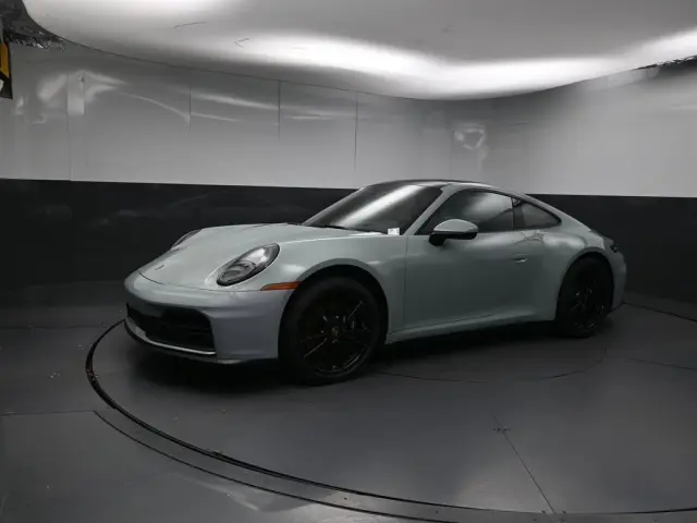 2025 Porsche 911 - Photo 6