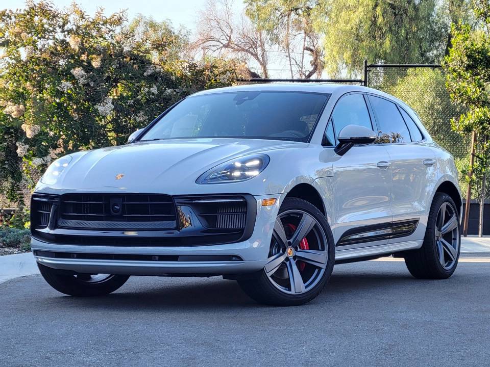 2026 Porsche Macan