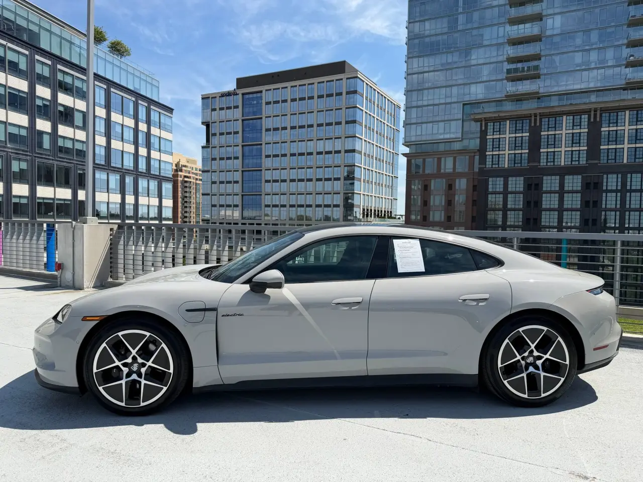 2025 Porsche Taycan Base - Photo 16