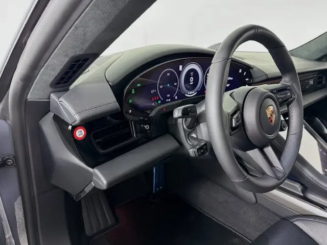 2026 Porsche Taycan GTS - Photo 30
