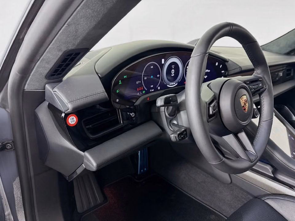 2026 Porsche Taycan GTS - Photo 27