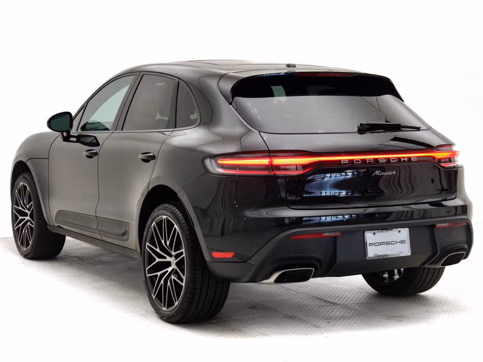 2025 Porsche Macan - Photo 19